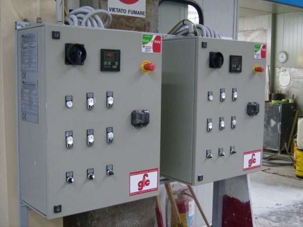 Quadri elettrici di comando cabine