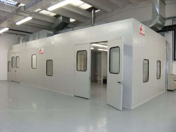 Cabina di verniciatura ad acqua, pressurizzata